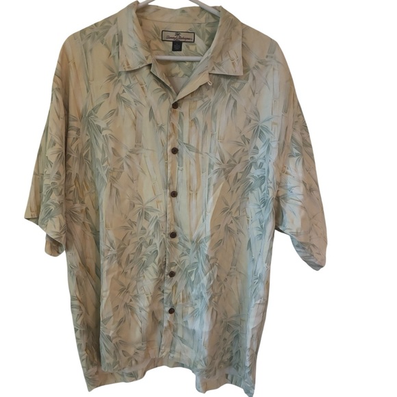 Tommy Bahama Other - Tommy Bahama 100% Silk Short Sleeve Mens Button Down Shirt XL